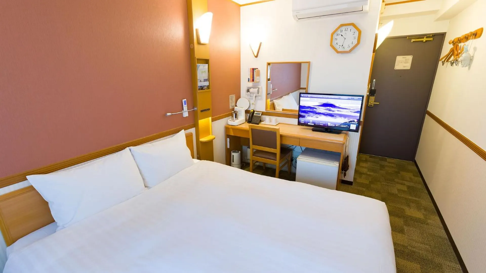 Toyoko Inn Tokyo Yamanote Sen Otsuka Eki Kita Guchi No 2 Hotel